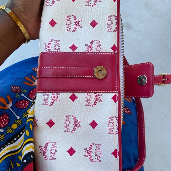 Authentic Mcm Fuchsia baguette bag - Picture 7 of 8